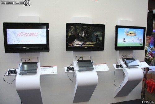 护士装台妹!超薄PS3**首发现场报道 护士装台妹!超薄PS3**首发现场报道