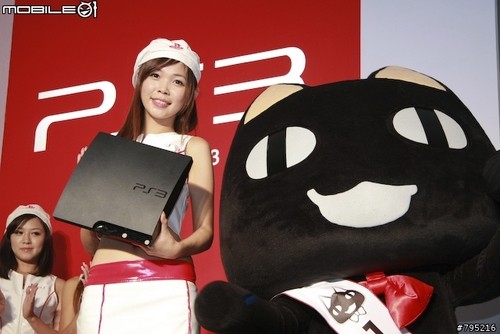 护士装台妹!超薄PS3**首发现场报道 护士装台妹!超薄PS3**首发现场报道