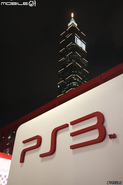 护士装台妹!超薄PS3**首发现场报道 护士装台妹!超薄PS3**首发现场报道