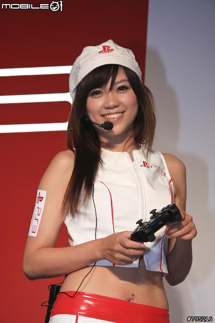 护士装台妹!超薄PS3**首发现场报道 护士装台妹!超薄PS3**首发现场报道