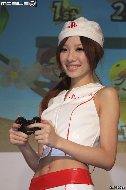 护士装台妹!超薄PS3**首发现场报道 护士装台妹!超薄PS3**首发现场报道