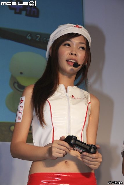 护士装台妹!超薄PS3**首发现场报道 护士装台妹!超薄PS3**首发现场报道