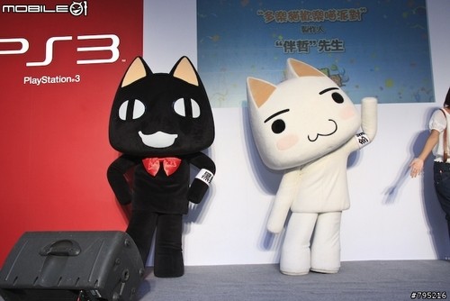 护士装台妹!超薄PS3**首发现场报道 护士装台妹!超薄PS3**首发现场报道