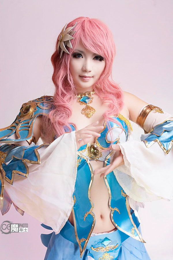 美歪再度献身永恒之塔cos华丽天族魔道星