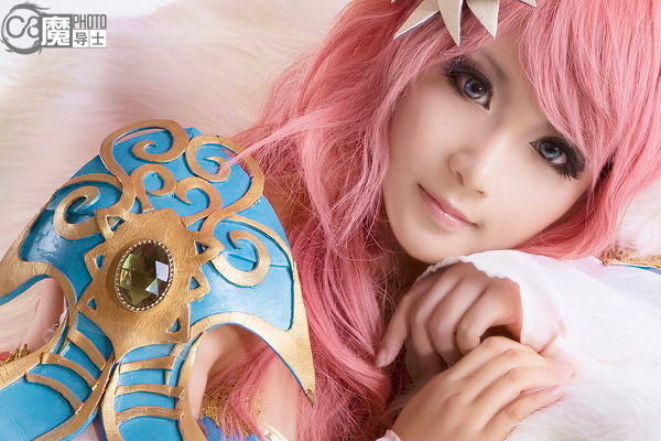 美歪再度献身永恒之塔cos华丽天族魔道星