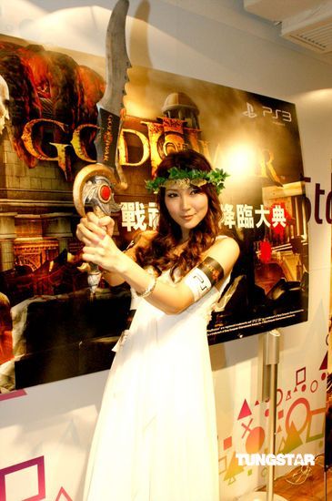 诸葛梓岐举剑 诸葛梓岐举剑