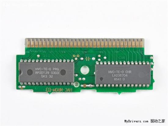 60针PCB电路板 载有两个ROM只读存储器，总共24KB