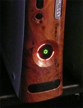 在其发售后的1-2年内，三红问题出现，微软为此花费10亿美元进行解决