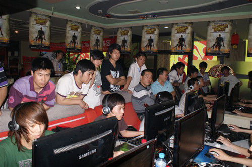 《穿越火线》百城联赛月赛冠军格林网事 《穿越火线》百城联赛月赛冠军格林网事