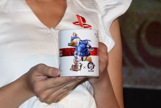 潜行装造型随行艾路的特制非卖纪念马克杯