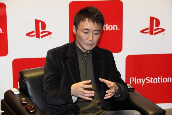 山内接受**媒体联访