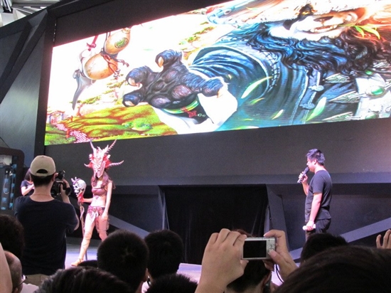 直击ChinaJoy2012现场之《暗黑3》Cosplay