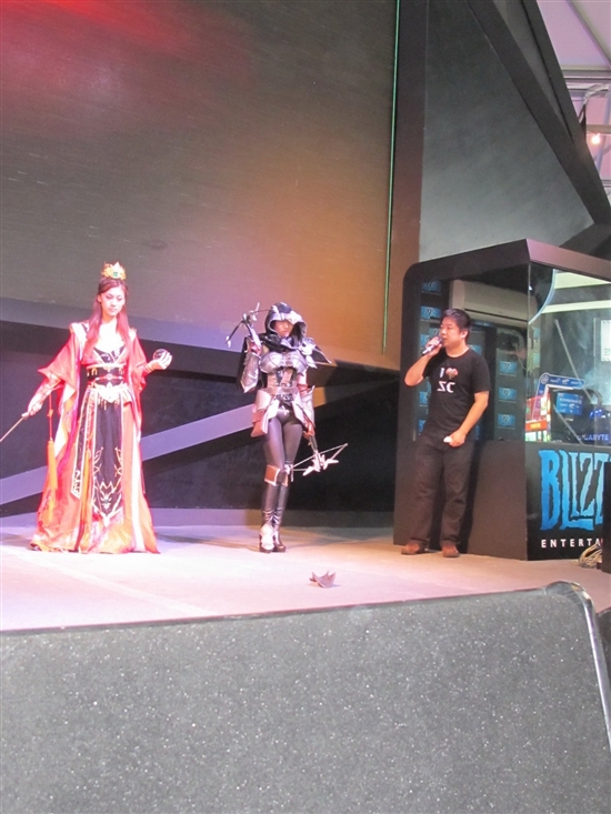 直击ChinaJoy2012现场之《暗黑3》Cosplay