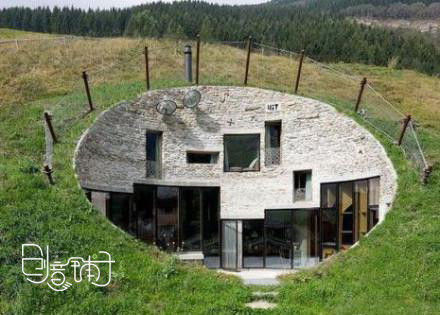  青年1106，一大早就收到了孤老终身的噩耗。