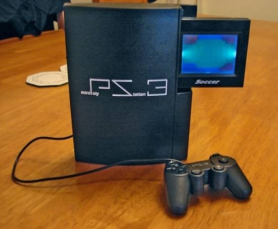 一见你就笑:5款搞笑的山寨游戏机