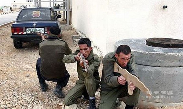 爆笑gif版：敌方队伍与我方队伍的差别