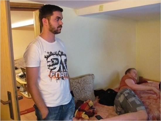 [图文] Gosu战队负责人探访Fnatic老巢_新闻资讯_游久网DOTA2.UUU9.COM