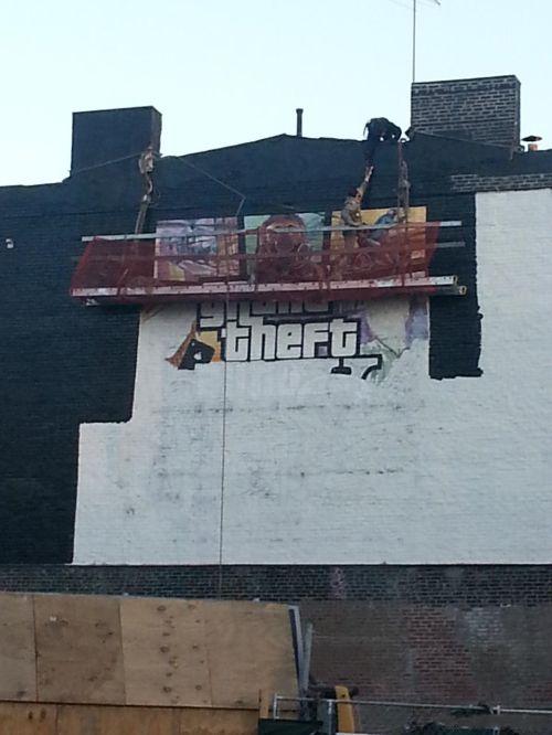 壁画家亲自墙上作画《GTA5》封面另类方式公布