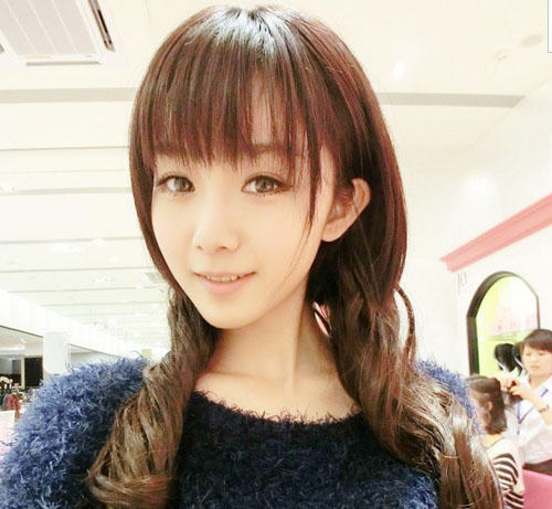 韩雨嘉　在游戏展上有天使萌妹之称的甜美SG