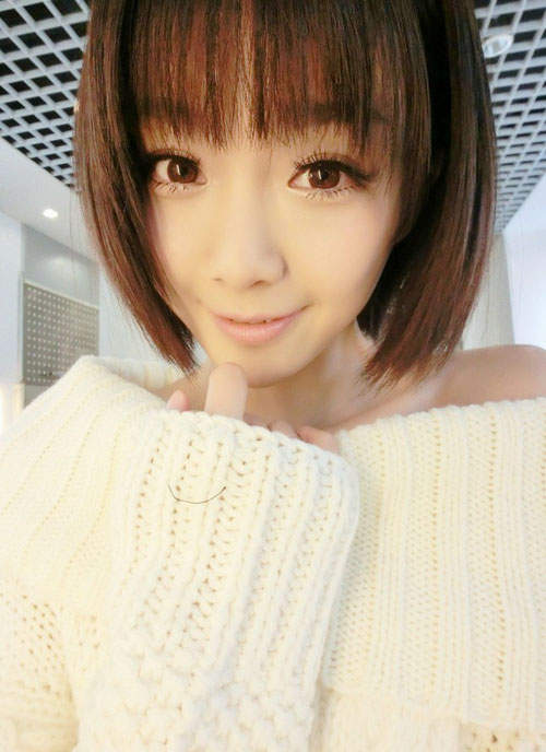 韩雨嘉　在游戏展上有天使萌妹之称的甜美SG