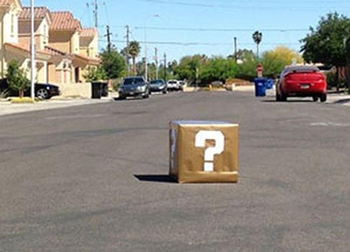 超级玛莉《恐怖问号箱》千万不要开车去撞它喔>< 超级玛莉《恐怖问号箱》千万不要开车去撞它喔><