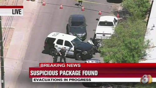 超级玛莉《恐怖问号箱》千万不要开车去撞它喔＞＜