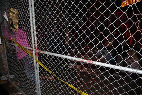 死亡复苏3展场殭尸秀　大家忙着〝啊~啊~〞不然就是〝喔~喔~〞