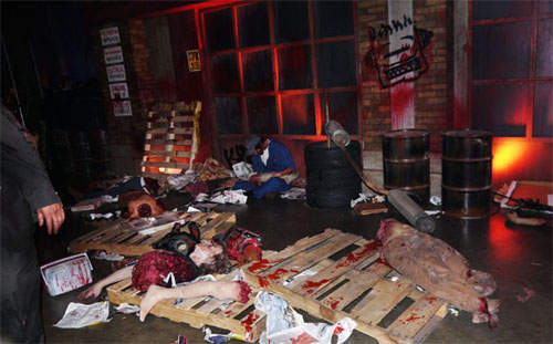 死亡复苏3展场殭尸秀　大家忙着〝啊~啊~〞不然就是〝喔~喔~〞