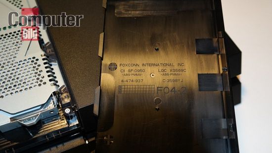 德国网站开箱PS4测试机 展示硬盘更换与运作噪音