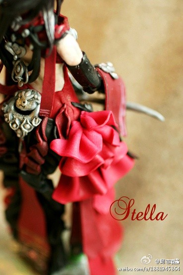 《剑网3》恶人毒姐手握笛软陶周边欣赏