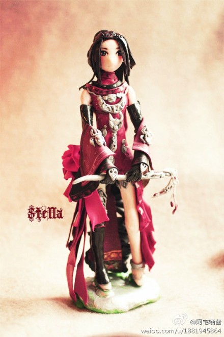 《剑网3》恶人毒姐手握笛软陶周边欣赏