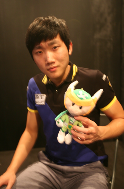 专访OMG队长良小伞：把S3奖杯带回中国