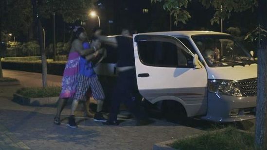 胡戈新作:屌丝真爱不是你想买 想买就能买