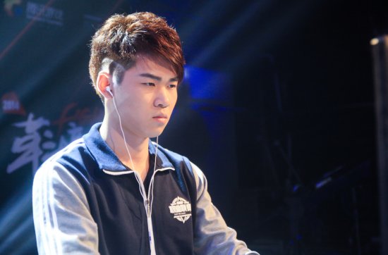 DNF职业联赛第一期擂主剑神胡天阳赛后专访