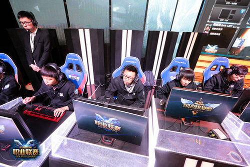 英雄联盟LPL春季赛第一周综述：LOL劲旅全军出击