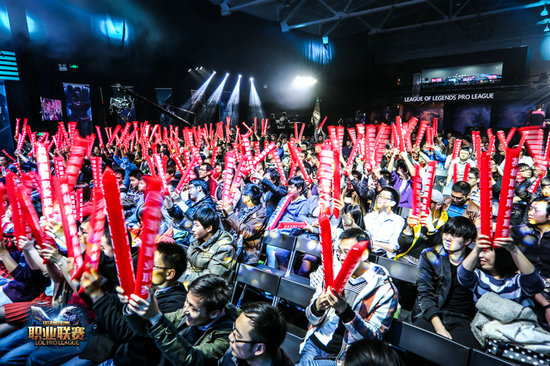 LPL第7周综述 IG首取完胜 EDG紧追OMG