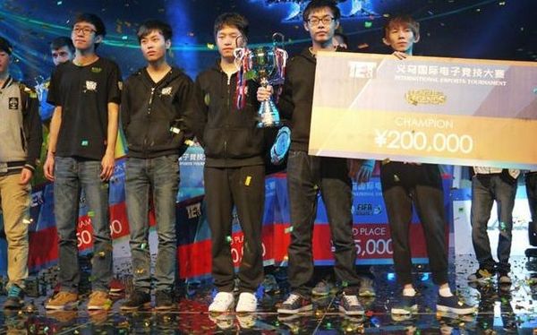 LOLEDG 专访LPL季后赛队伍EDG:正常打WE 期待击败SKT