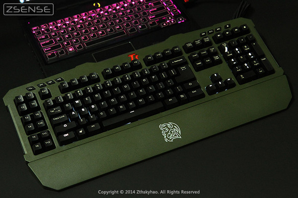 tt meka gunit battle 40 Tt斗龙拓荒者MEKA G Unit军绿色机械键盘评测