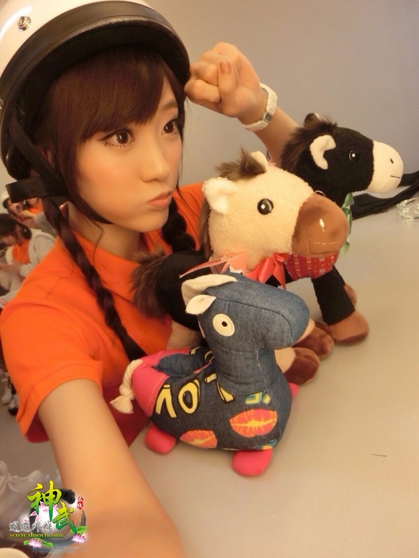 《神武》最新主题曲演唱者 七朵个人档案之一朵