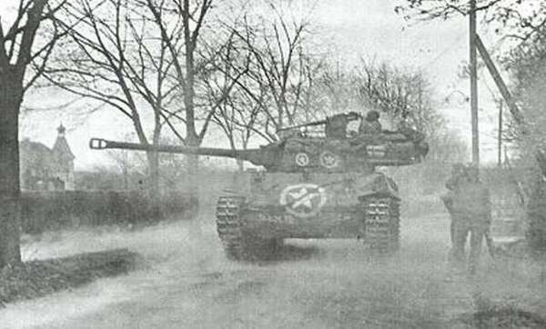 别克制造：世界最快坦克之一M18地狱猫