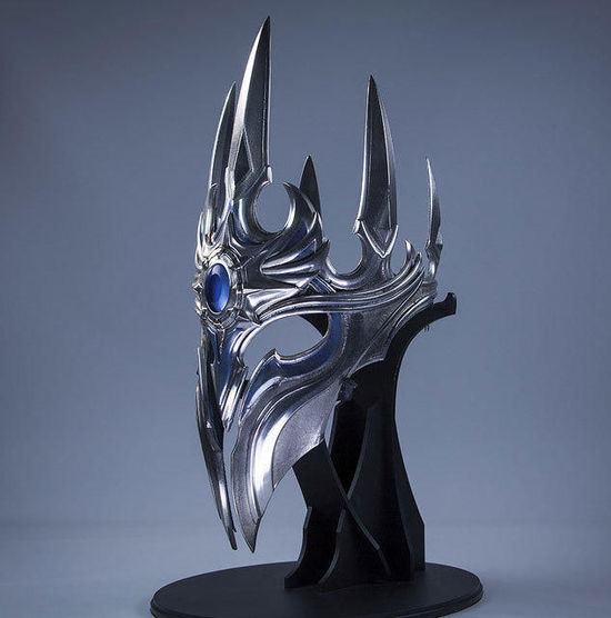 知名暴雪首席作家获20年员工金奖 晒勇气之冠