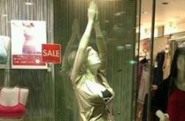 生活的惬意就是酒足饭饱 没事做做小运动