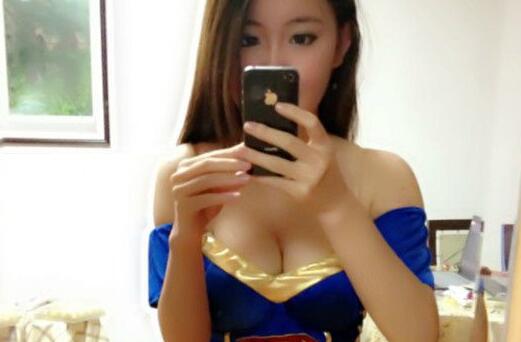 妹子七夕一晚战绩辉煌 女超人衣服玩诱惑