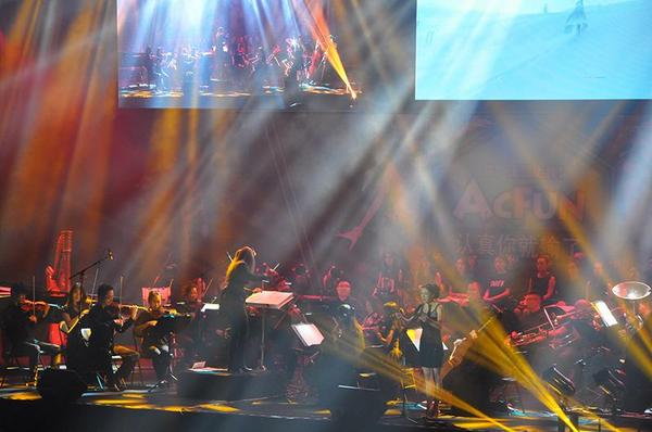 VGL引爆盛夏音乐盛典 专访透露重量信息