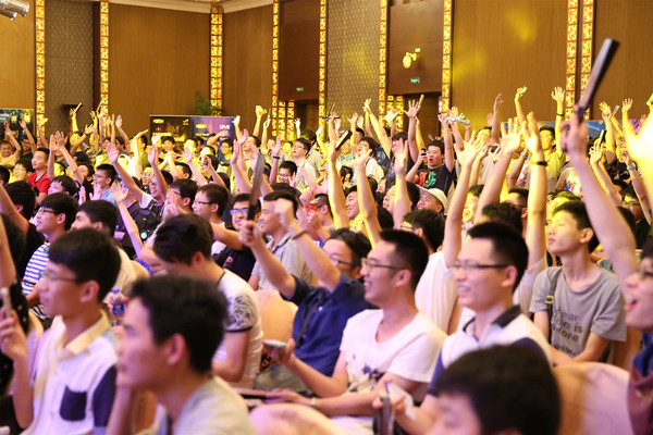 炉石黄金公开赛福州站首日战报 现场图赏