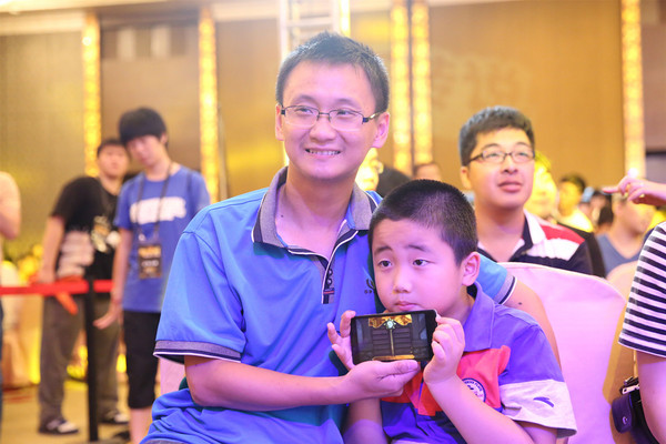 炉石黄金公开赛福州站首日战报 现场图赏