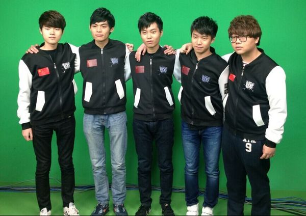 新赛季新希望：疯狂下路舞者 热血待战