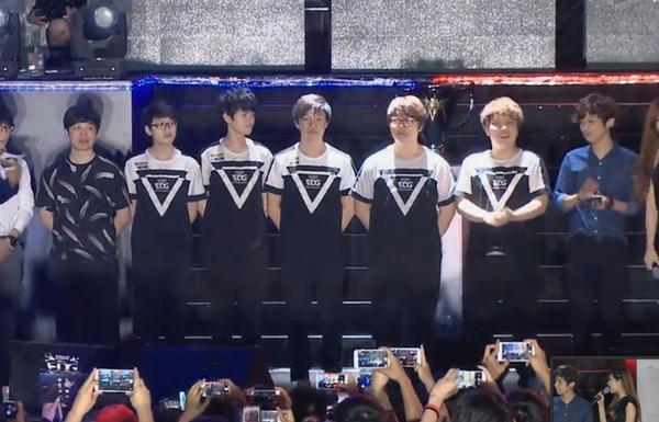 外网友评德杯：EDG要夺冠S5