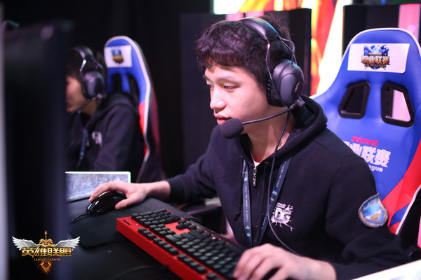 厂长：姿态英雄池深 打IG要针对rookie