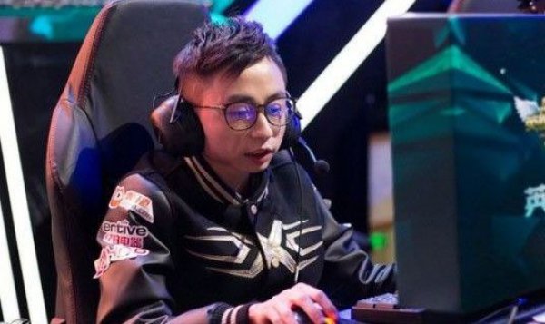 Snake板凳三杰？LPL职业选手竞争越发激烈